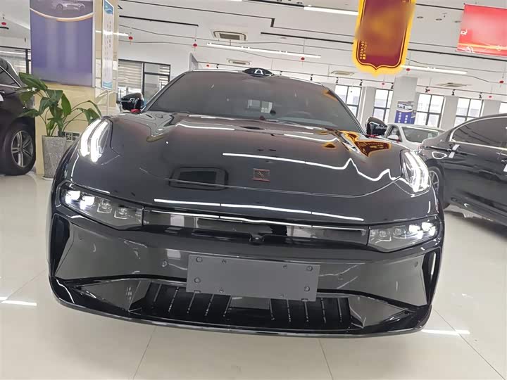 Фото 3 - Zeekr 001