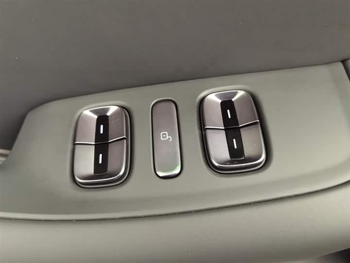 Фото 9 - XPeng F57