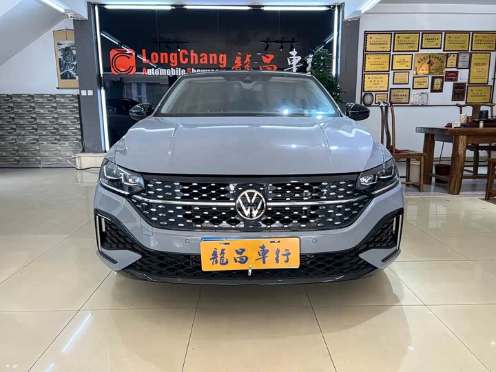 Фото 2 - Volkswagen Lavida