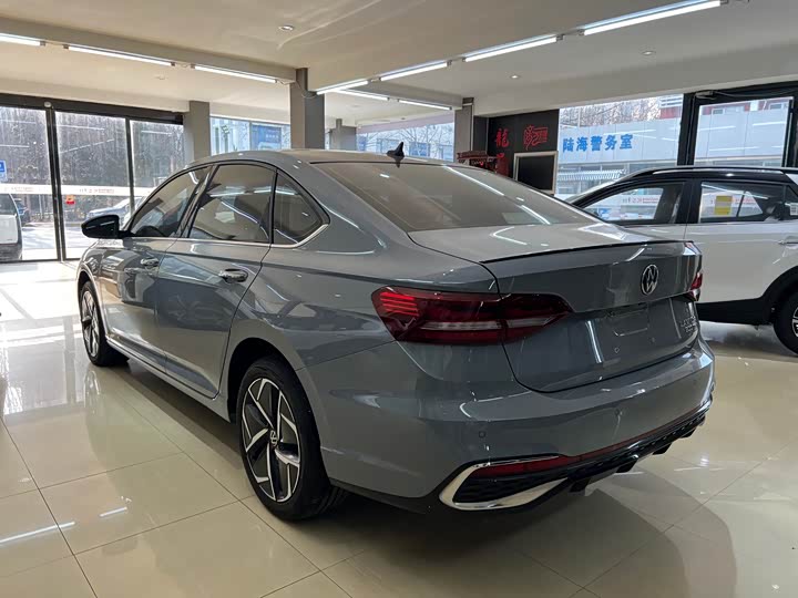 Фото 5 - Volkswagen Lavida