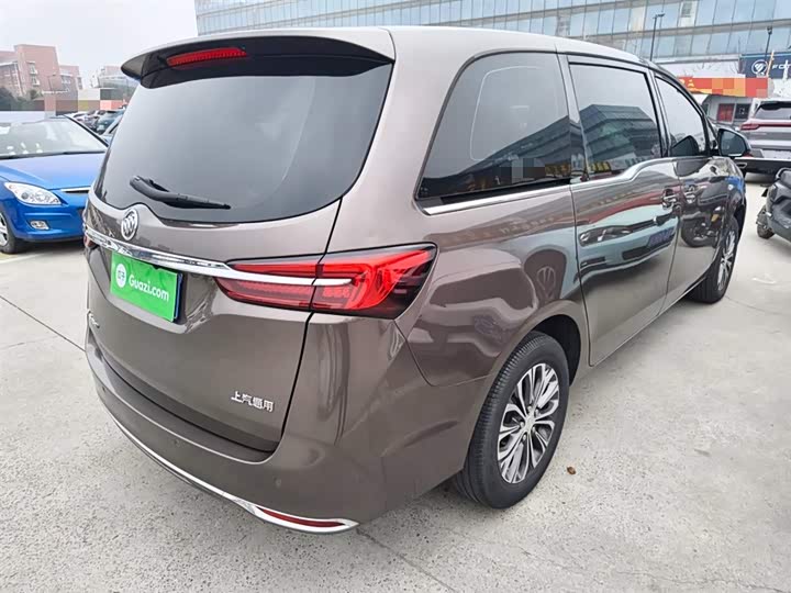 Фото 7 - Buick GL8 ES