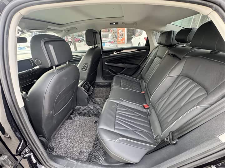 Фото 6 - Volkswagen Passat