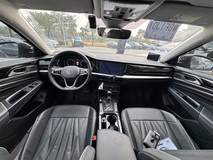 Фото 7 - Volkswagen Passat