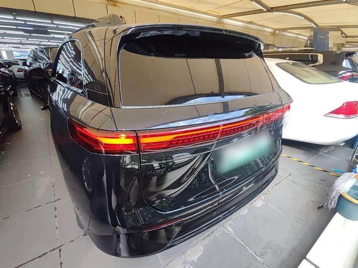 Фото 6 - XPeng G9