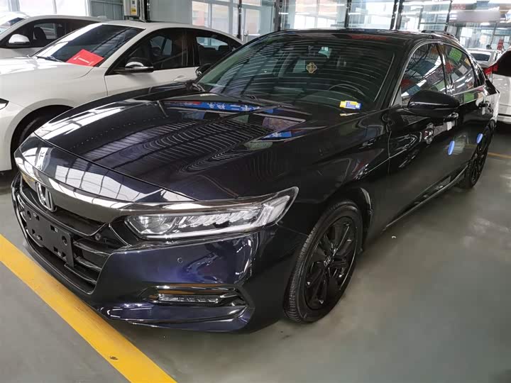 Фото 2 - Honda Accord