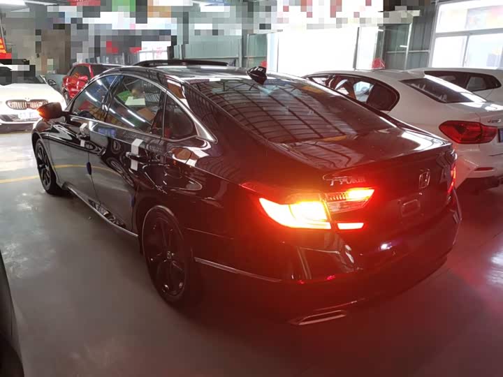 Фото 5 - Honda Accord