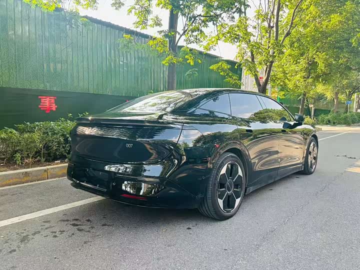 Фото 7 - Zeekr 007