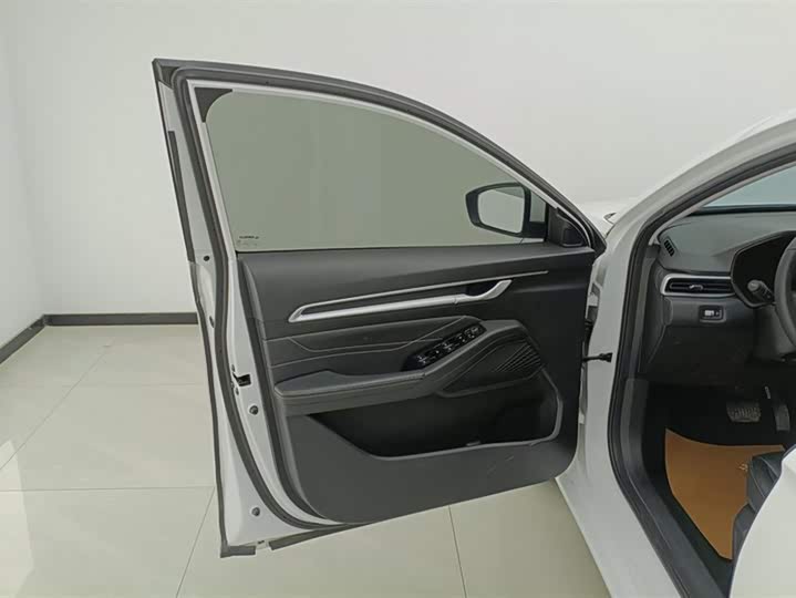 Фото 7 - Geely Emgrand