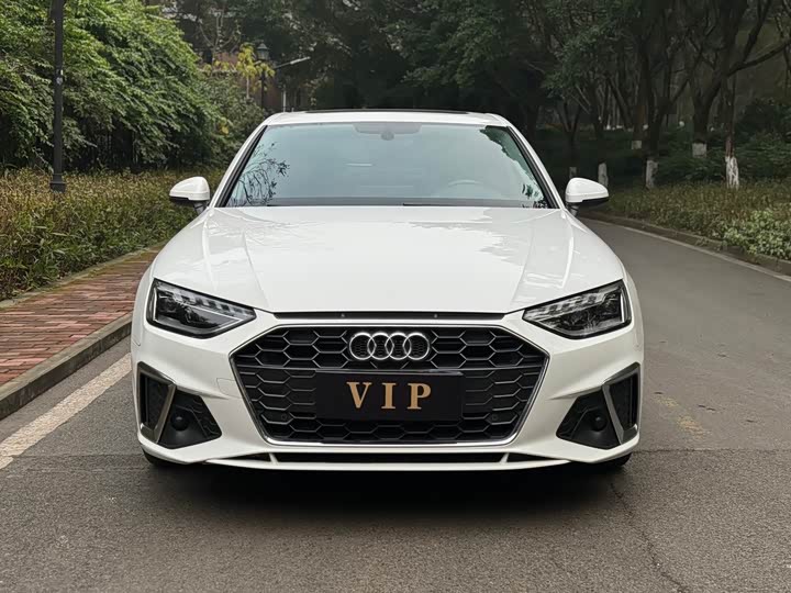 Фото 2 - Audi A4L