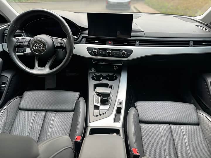 Фото 9 - Audi A4L
