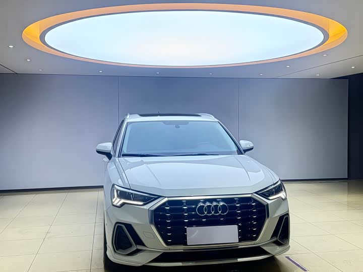 Фото 2 - Audi Q3