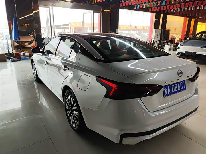 Фото 5 - Nissan Teana