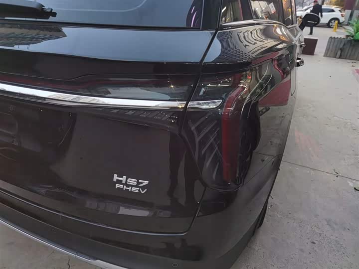 Фото 8 - Hongqi HS7 Hybrid