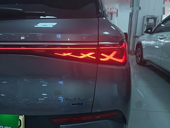 Фото 8 - BYD Yuan Plus