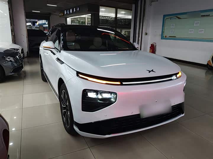 Фото 4 - XPeng G9