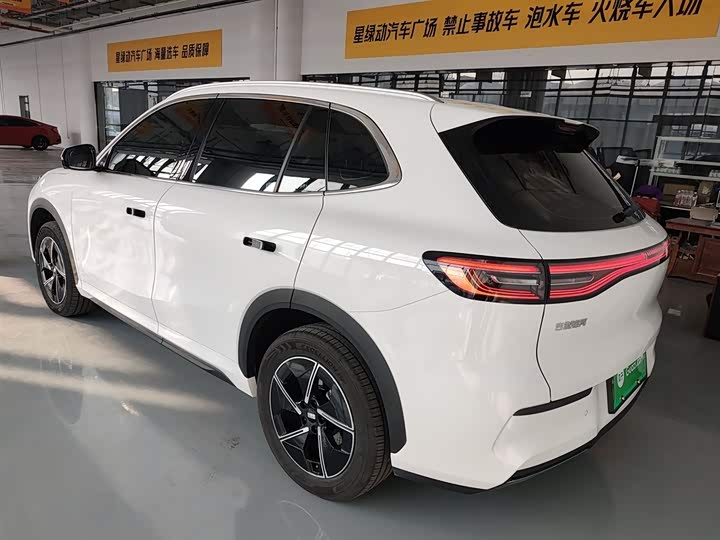 Фото 5 - Geely Galaxy E5