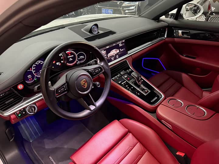 Фото 8 - Porsche Panamera