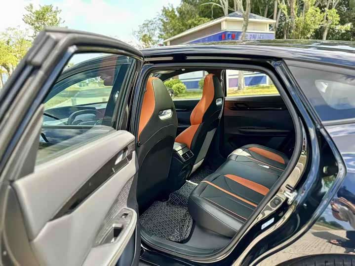 Фото 5 - Changan UNI-V