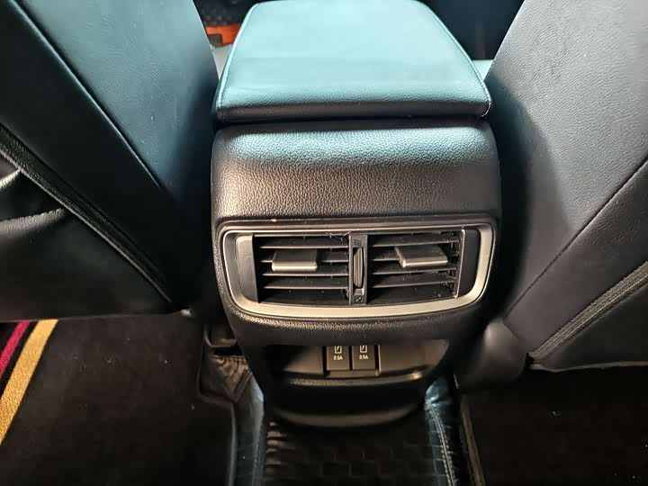 Фото 8 - Honda CR-V