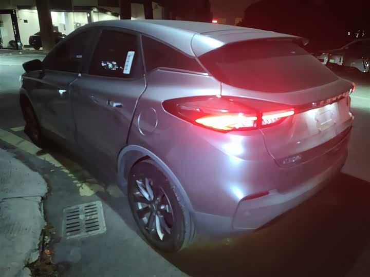 Фото 5 - Geely Geometry C