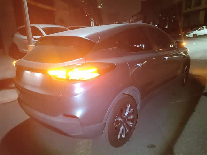 Фото 7 - Geely Geometry C