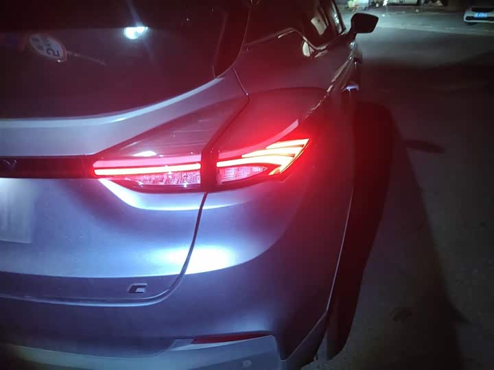 Фото 8 - Geely Geometry C