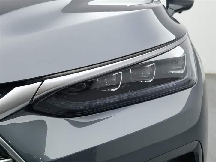 Фото 7 - BYD Tang Hybrid/EV