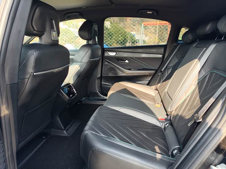 Фото 4 - Changan Deepal SL03