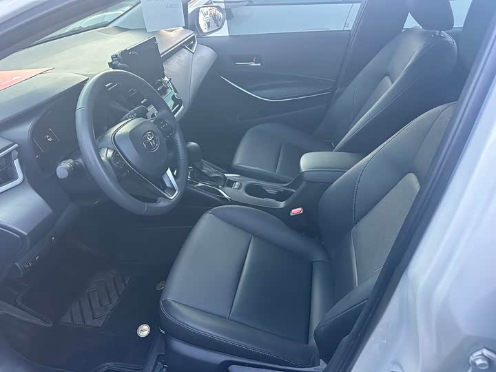 Фото 3 - Toyota Corolla