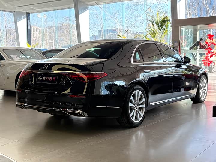 Фото 5 - Mercedes-Benz S-Class