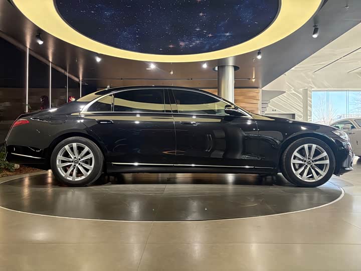 Фото 6 - Mercedes-Benz S-Class