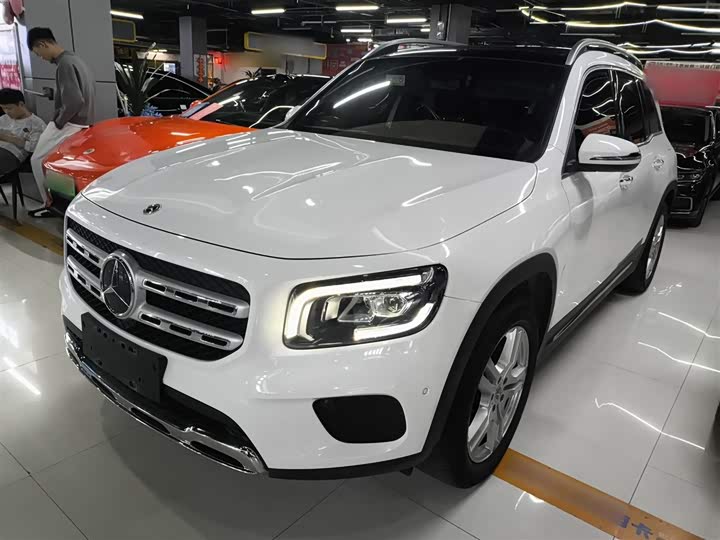 Фото 2 - Mercedes-Benz GLB-Class