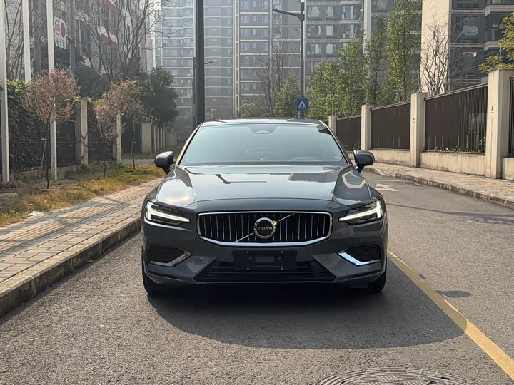 Фото 2 - Volvo S60