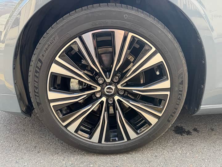 Фото 9 - Volvo S60