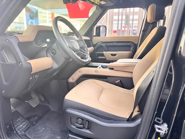 Фото 7 - Land Rover Defender