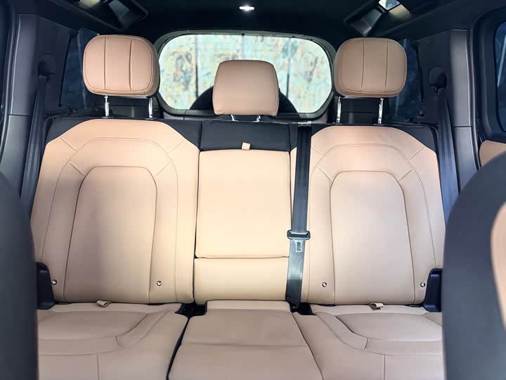 Фото 8 - Land Rover Defender