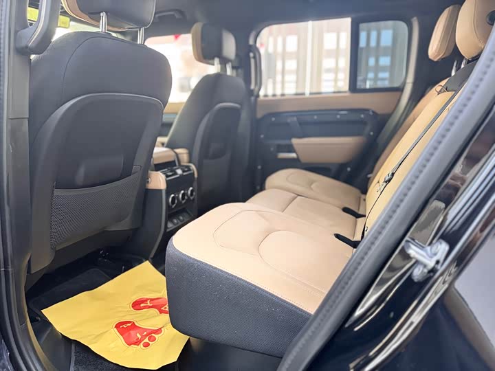 Фото 9 - Land Rover Defender