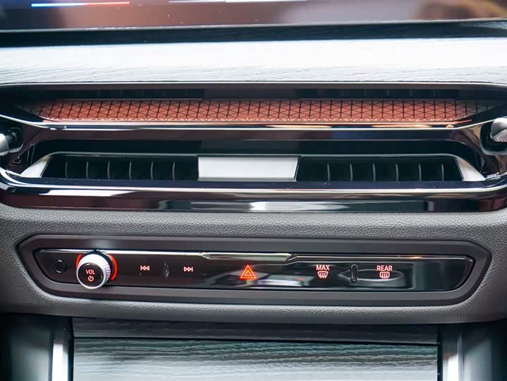 Фото 3 - BMW 3 Series