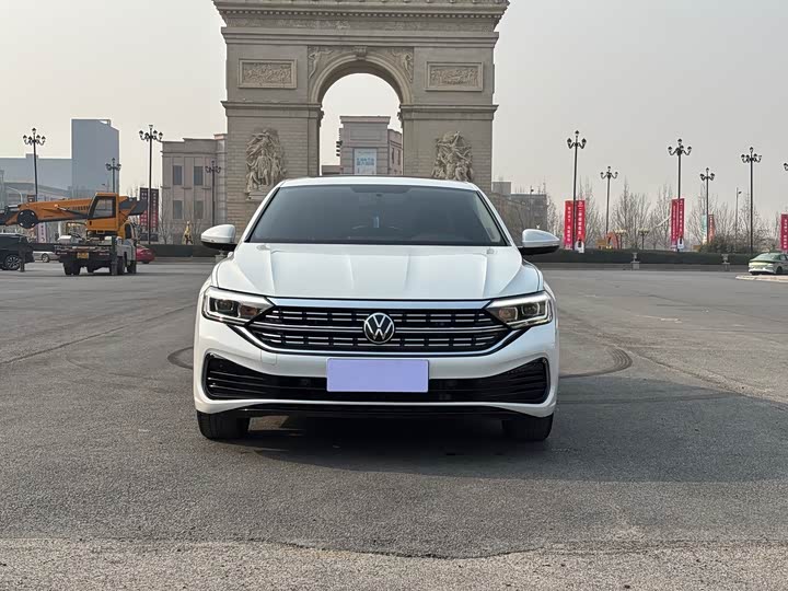 Фото 2 - Volkswagen Sagitar L