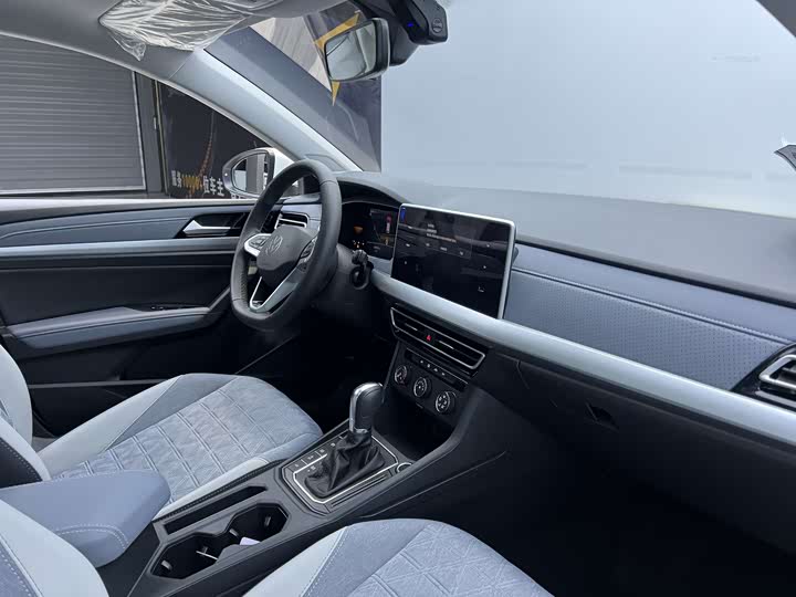 Фото 7 - Volkswagen Lavida