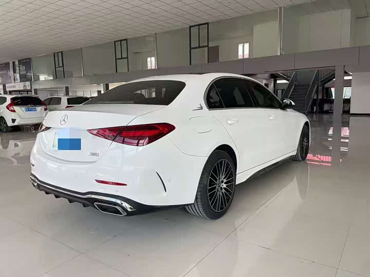 Фото 9 - Mercedes-Benz C-Class