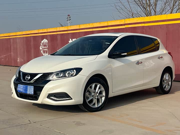 Фото 1 - Nissan Tiida