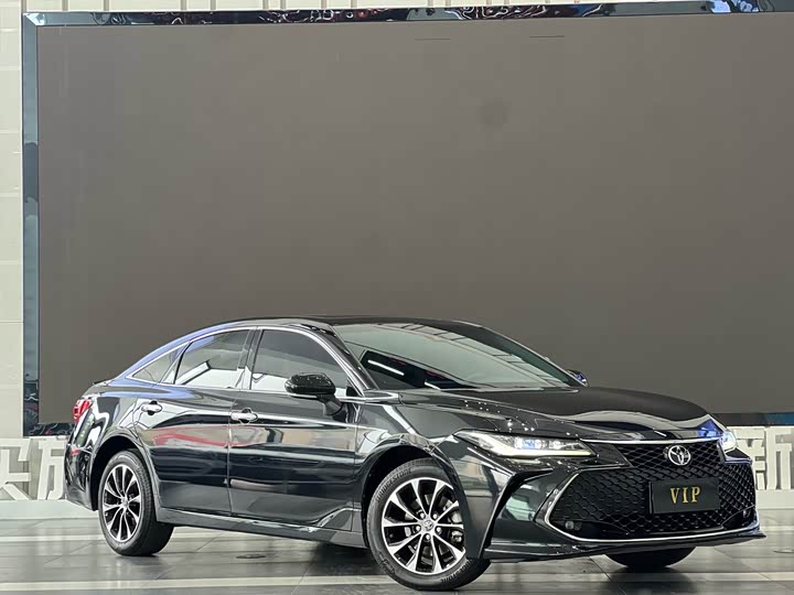 Фото 4 - Toyota Avalon