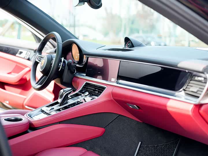 Фото 7 - Porsche Panamera