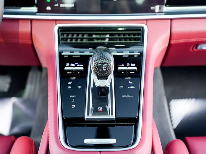 Фото 8 - Porsche Panamera