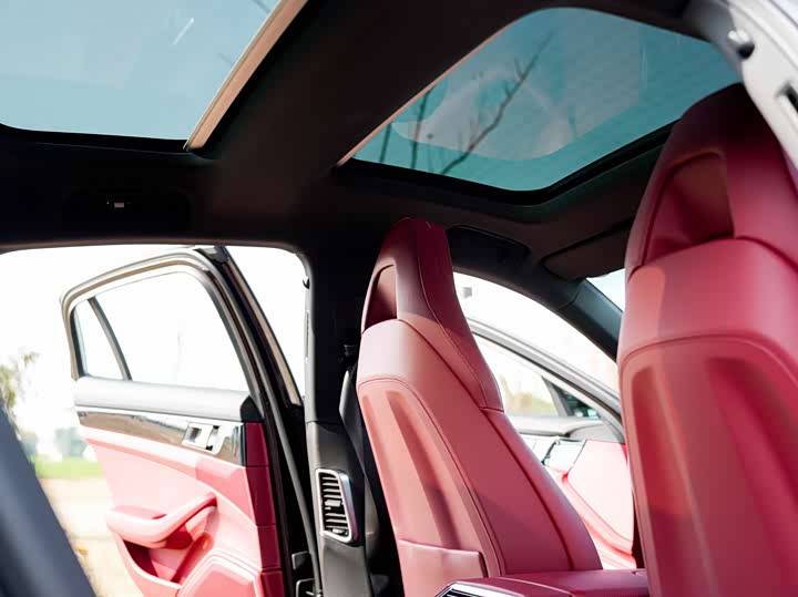 Фото 9 - Porsche Panamera