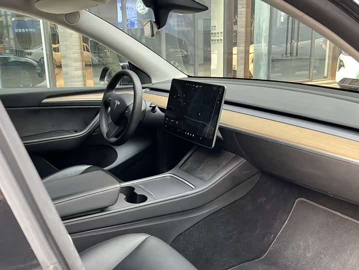 Фото 5 - Tesla Model Y
