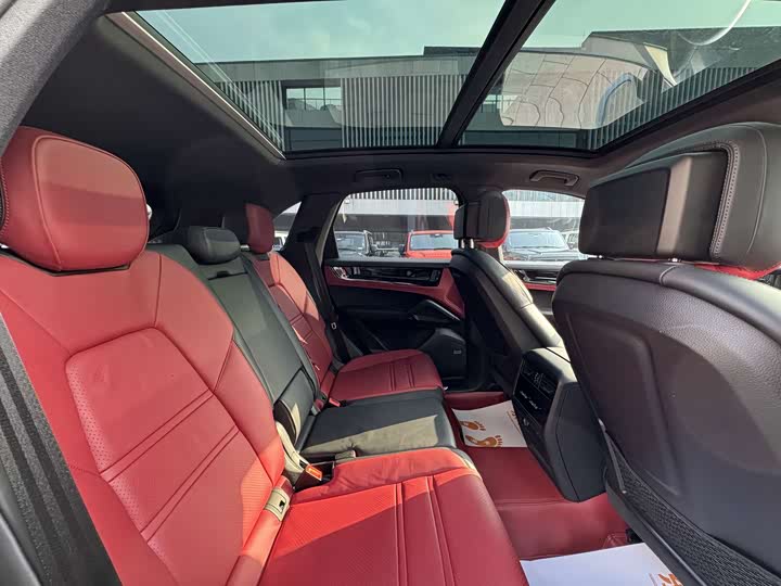 Фото 5 - Porsche Cayenne