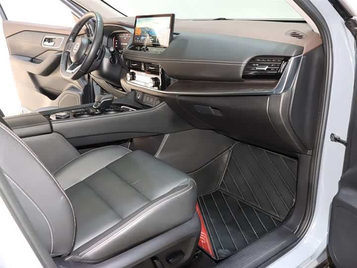 Фото 8 - Nissan X-Trail