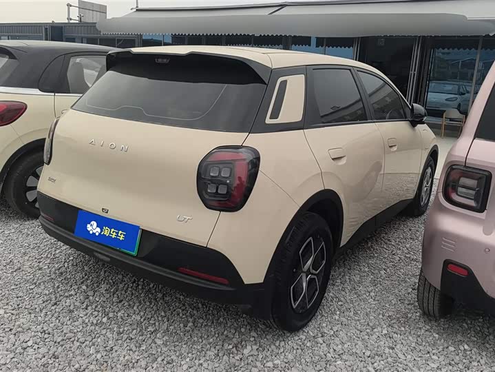 Фото 3 - GAC Aion UT
